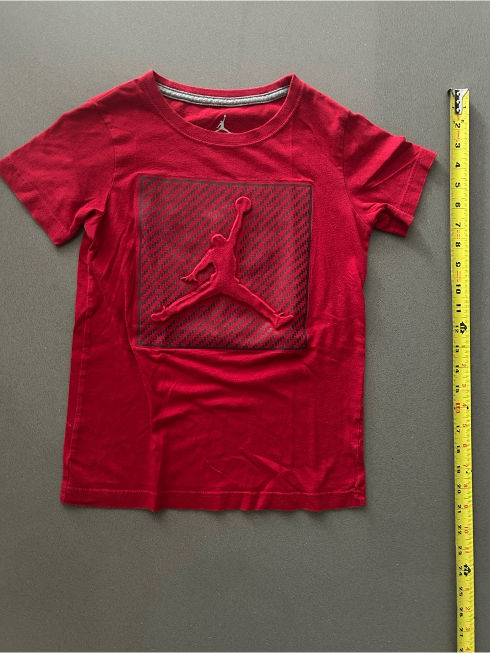 Kids Jordan Red T-Shirt Jumpman Logo Athletic Tee size 8-10…